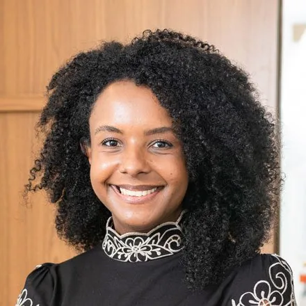 Dra. Lara Luiza, médica nefrologista