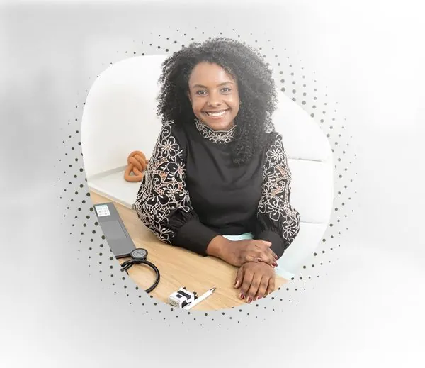 Retrato da Dra. Lara Luiza, nefrologista no Leblon